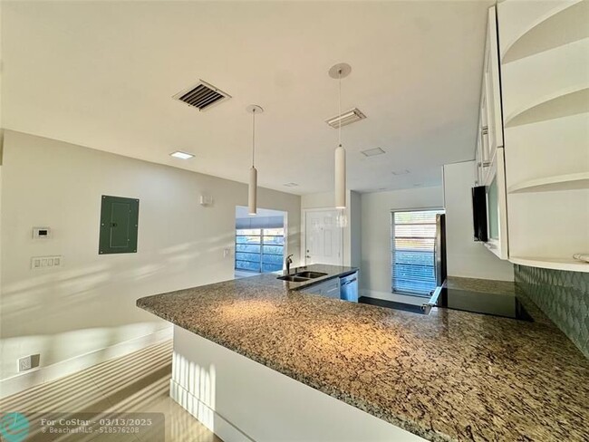 Building Photo - 20946 Sedgewick Dr