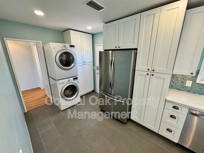 Building Photo - 4836 Hayter Ave