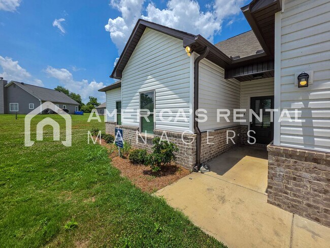 Building Photo - DEPOSIT PENDING!!! - Four Bedroom, Modern Home for Rent in Eastaboga - Available NOW!