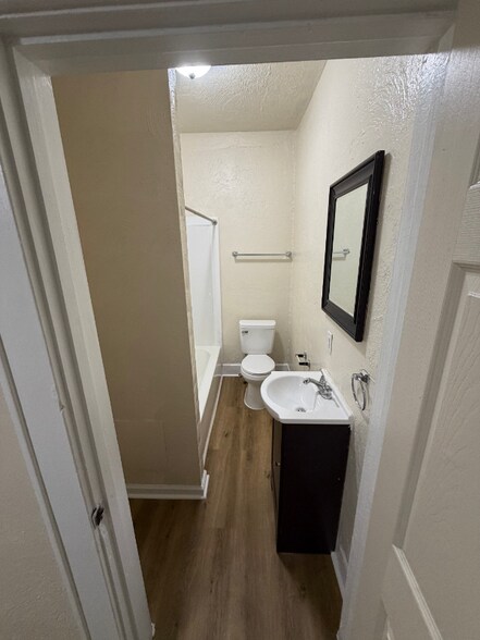 Building Photo - 15 S Stewart St