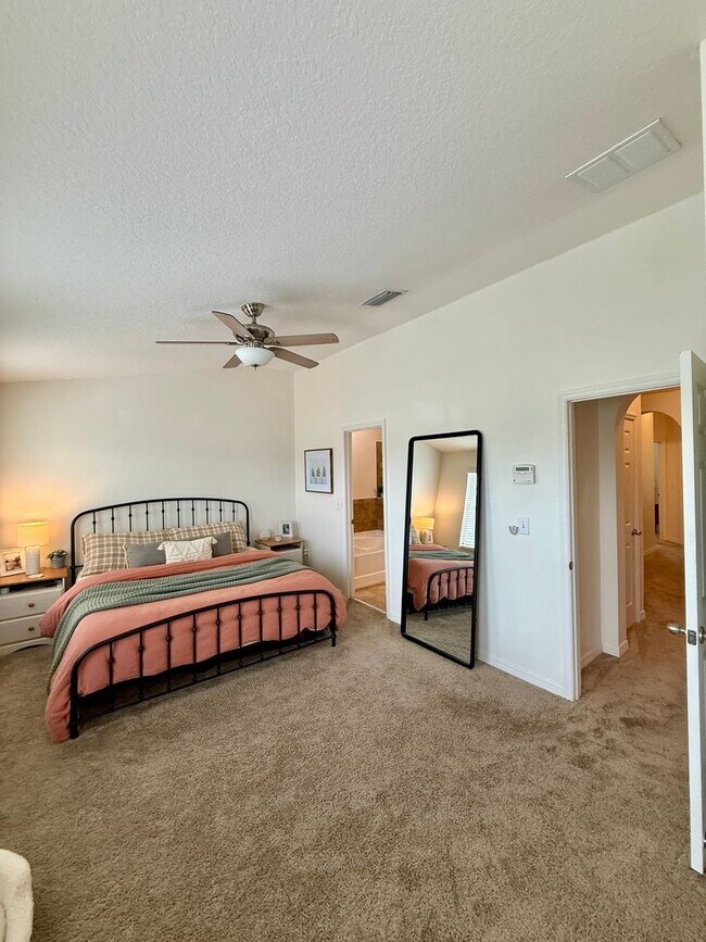 Building Photo - Sawgrass Village Townhomes 3/2.5/1 - Friendly Neighborhood lifestyle