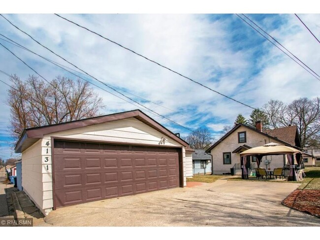 Building Photo - Charming Tudor Home for Rent in Minneapoli...