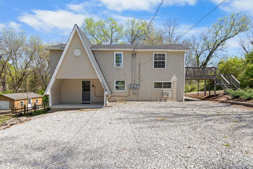 Building Photo - 2209 Sultana Ave