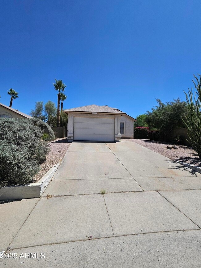Primary Photo - 3040 E Bluefield Ave