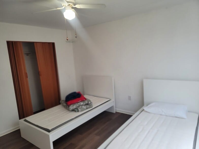 Building Photo - 134 Freedom Trl