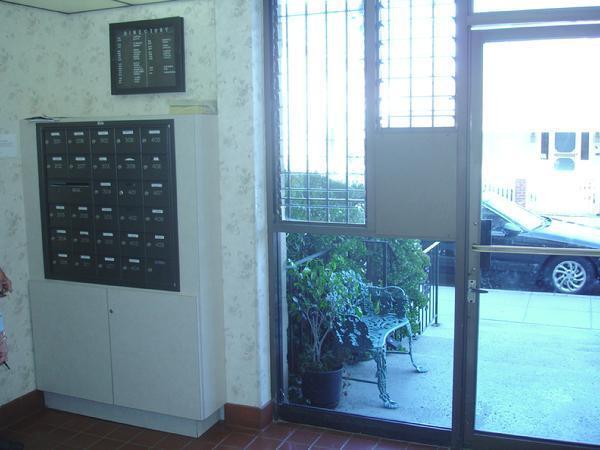 Building Photo - 185 Quincy Ave