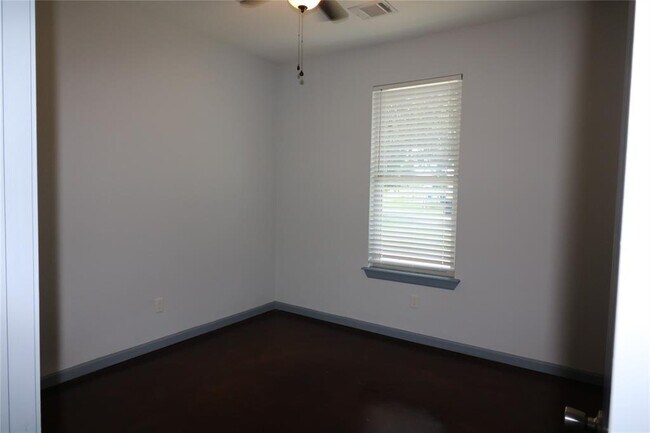 Building Photo - 8302 Park St