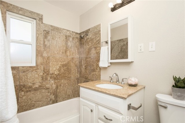 Building Photo - 634 Willow Dr
