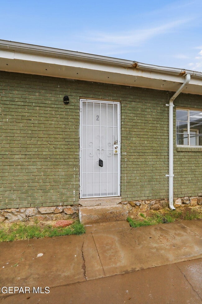 Building Photo - 3912 Kemp Ave