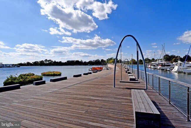 Building Photo - 73 G St SW