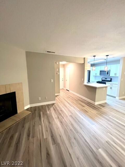 Building Photo - 2200 S Fort Apache Rd