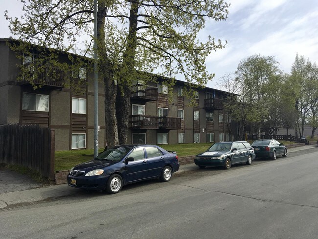 Building Photo - 1327 W 27th Ave