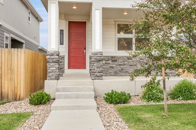 Building Photo - $2,395 - 3 Bed, 2.5 Bath Home in Colorado ...