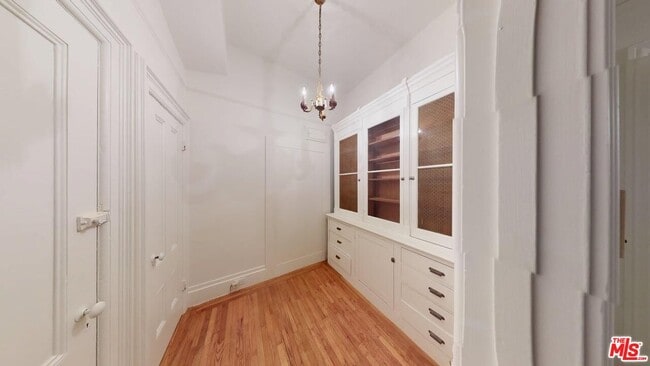 Building Photo - 487 43rd St