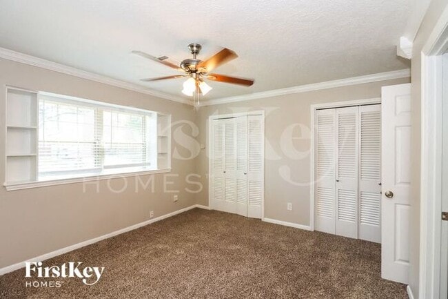 Building Photo - 307 Coronation Dr