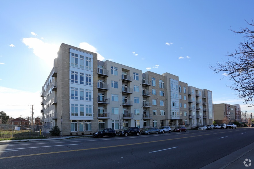 Building Photo - Wrenmoor LoHi