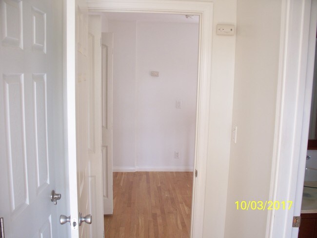 Building Photo - 12566 Woodbine St