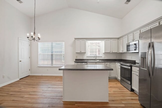 Building Photo - 125 Brook Highland Cove