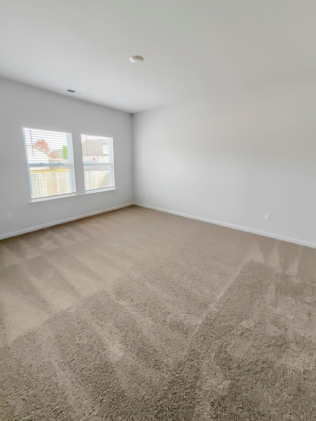 Building Photo - 275 Kipling Dr