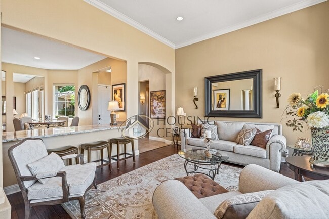 Building Photo - Executive Gated Serrano Golf-Course Home with Views of the 16th Hole!