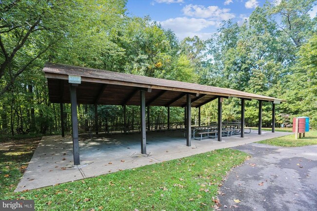 Building Photo - 14025 Godwit St