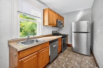 Building Photo - 225 Atkinson St