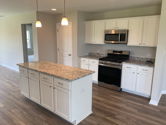 Building Photo - 150 Daffodil Ct