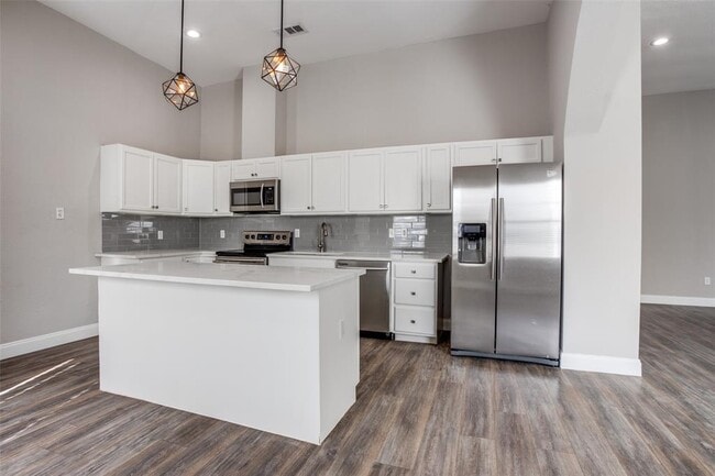 Building Photo - 5201 Eastside Ave