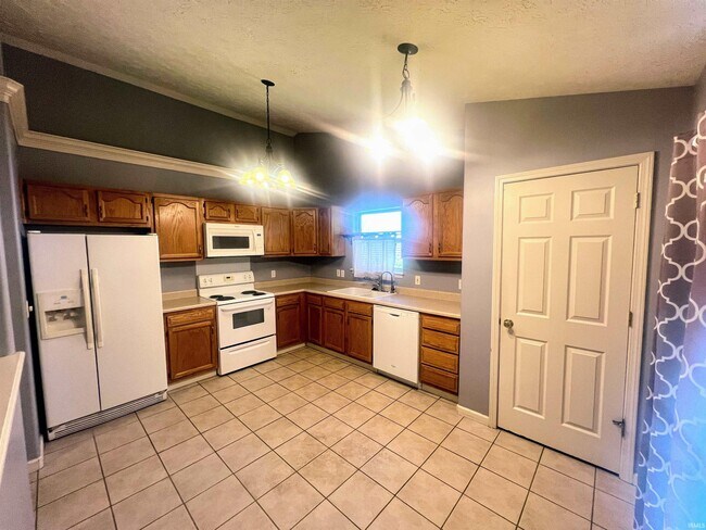 Building Photo - 2321 Winterset Dr