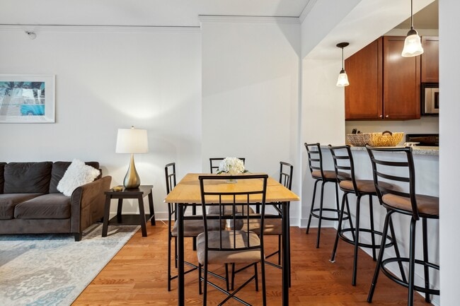 Building Photo - 200 N Jefferson St