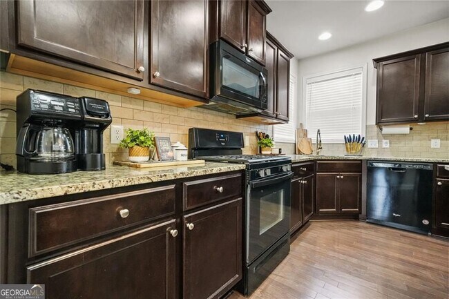 Building Photo - 4079 Broadmoor Ct SW