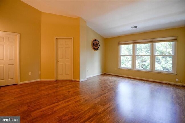 Building Photo - 9404 Regency Crest Dr