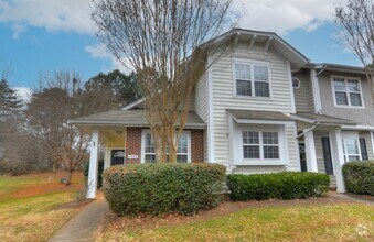 Building Photo - End-Unit 3br/2.5bth Townhome in Villages o...