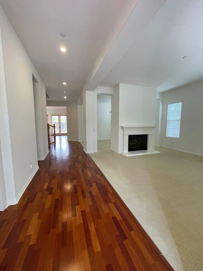 Building Photo - 9707 Deer Trail Dr