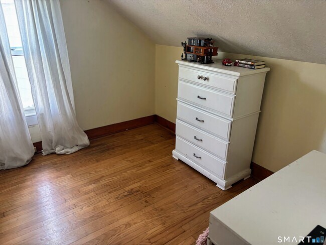 Building Photo - 64 Winter Ave