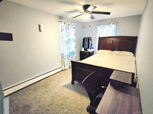 Building Photo - 24 Acorn St