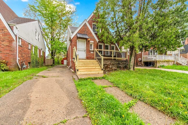 Primary Photo - 9171 Bishop St