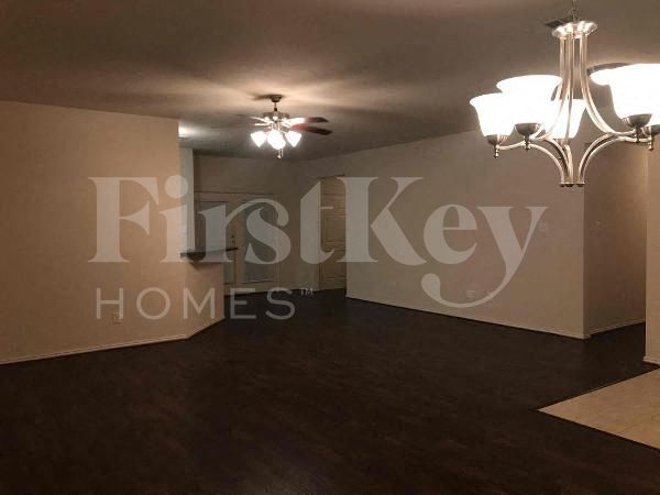 Building Photo - 1218 Jewel Ln