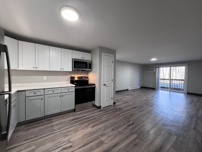 Building Photo - 95 Powers St