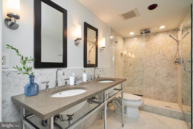 Building Photo - 1800 Old Meadow Rd