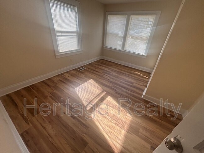 Building Photo - 2024 Atchley St