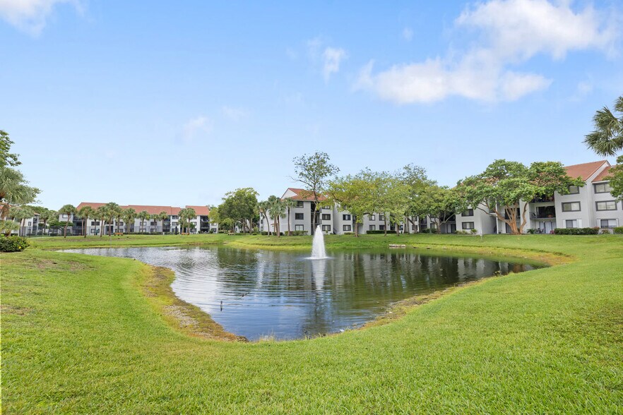 Building Photo - 9222 W Atlantic Blvd