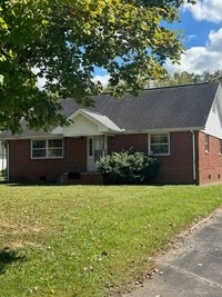 Building Photo - Andersonville 37705 - 4 bedroom, 2 bath home - Contact Kenna Stephens (865) 604-4635