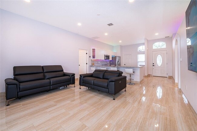 Building Photo - 1649 Lake Villa Dr