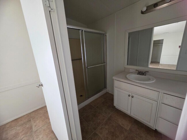 Building Photo - 1502 N 180th Dr