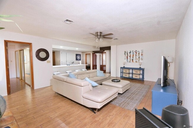 Building Photo - 3533 S Cholla Dr