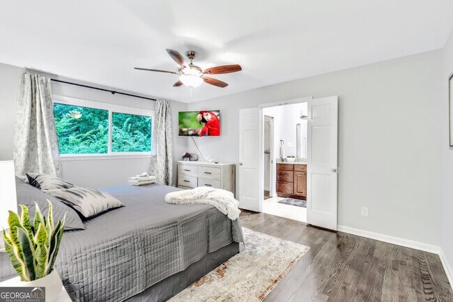 Building Photo - 1897 Mt Vernon Rd