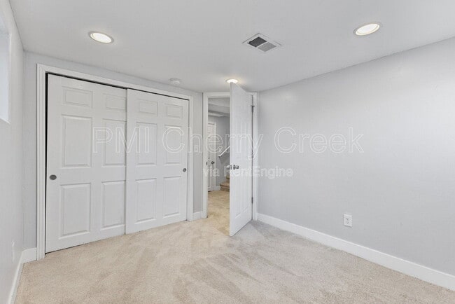 Building Photo - 1010 Newton St