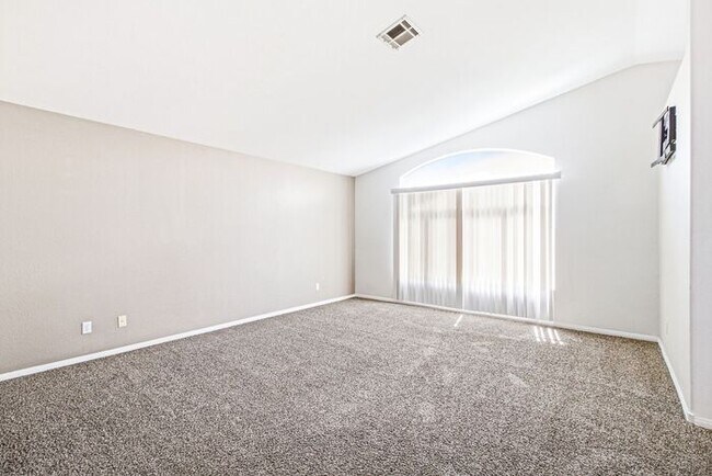 Building Photo - Spacious 4-Bedroom Home with Fireplace, 3-Car Garage & Great Backyard