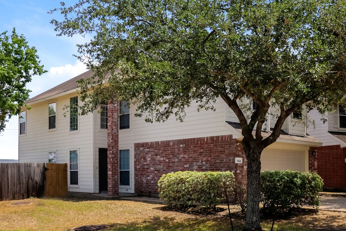 Building Photo - 6814 Strathmore Pl Ct